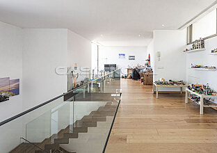 Ref. 2403543 | Villa mit Pool in beliebter Wohngegend