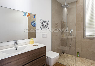 Ref. 2403543 | Villa mit Pool in beliebter Wohngegend