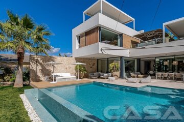 Sensational luxury villa in exclusive residential area