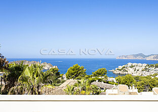 Ref. 2202830 | Elegant semi- detached villa with 360 degree sea view