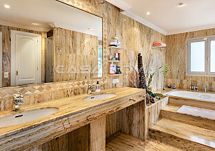 Ref. 2903576 | Luxusvilla in 1. Meereslinie mit traumhaftem Blick