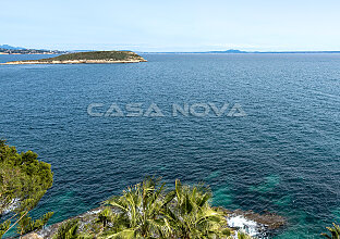 Ref. 2903576 | Sensational luxury villa in 1st sea line with fantastic views