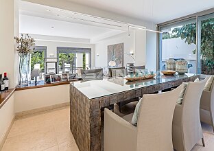Ref. 2403580 | Elegant luxury villa with sensational sea views