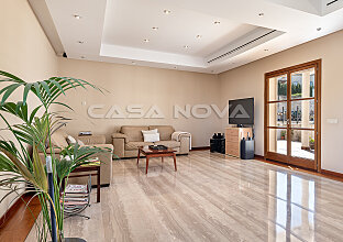 Ref. 2403582 | Top renovated luxury villa in a popular residential area