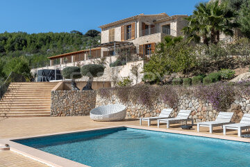 Sensational finca with holiday rental licence