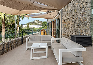 Ref. 2503588 | Traumvilla mit Pool und Teilmeerblick 