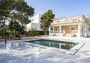 Real Estate Mallorca : South facing, mediterranean villa
