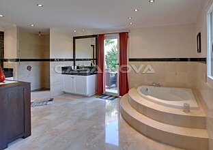 Ref. 231979 | Moderne Villa mit Panorama-Meerblick