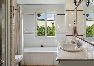Ref. 2403617 | Charmante Villa in Top Wohnlage
