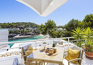 Ref. 1203626 | Chic penthouse in 1st sea line