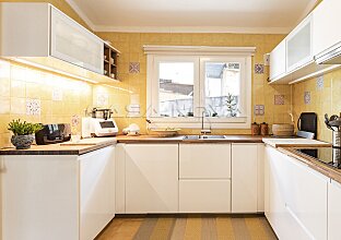 Ref. 2303584 | Renovierte Villa in begehrter Wohngegend 