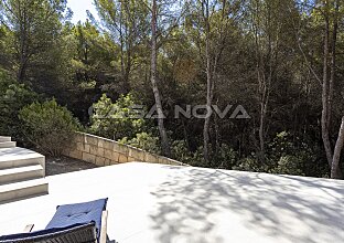 Ref. 2303584 | Renovierte Villa in begehrter Wohngegend 