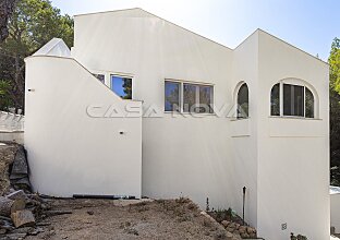 Ref. 2303584 | Renovierte Villa in begehrter Wohngegend 