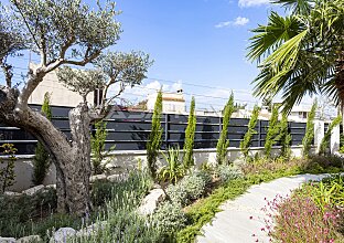 Ref. 2403567 | Luxusvilla mit Pool in beliebter Wohngegend