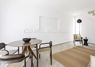 Ref. 2403567 | Luxusvilla mit Pool in beliebter Wohngegend