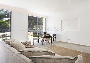 Ref. 2403567 | Luxusvilla mit Pool in beliebter Wohngegend