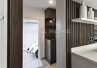 Ref. 2403567 | Luxusvilla mit Pool in beliebter Wohngegend