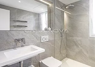 Ref. 2403567 | Luxusvilla mit Pool in beliebter Wohngegend