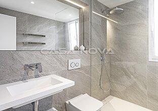 Ref. 2403567 | Luxusvilla mit Pool in beliebter Wohngegend