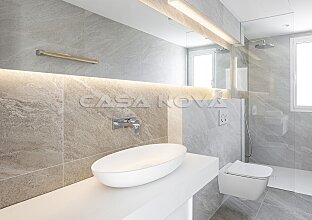 Ref. 2403567 | Luxusvilla mit Pool in beliebter Wohngegend