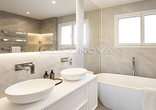 Ref. 2403567 | Luxusvilla mit Pool in beliebter Wohngegend