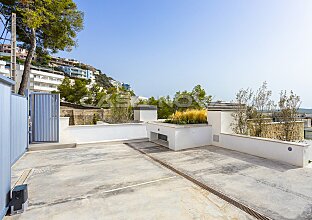 Ref. 2402747 | Recently completed luxury villa with sea views
