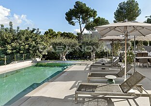 Ref. 2503666 | Moderne Traumvilla mit Pool in exklusiver Nachbarschaft