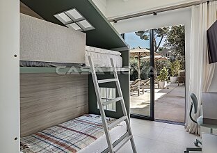 Ref. 2503666 | Moderne Traumvilla mit Pool in exklusiver Nachbarschaft