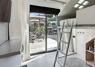 Ref. 2503666 | Moderne Traumvilla mit Pool in exklusiver Nachbarschaft