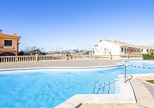 Ref. 1303680 | Ground- floor apartment in popular complex 