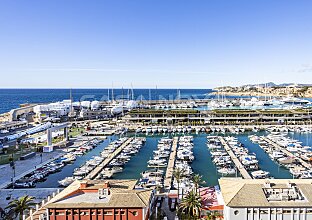 Ref. 1303680 | Ground- floor apartment in popular complex 