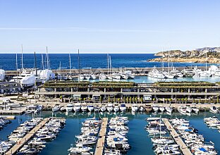 Ref. 1303680 | Ground- floor apartment in popular complex 
