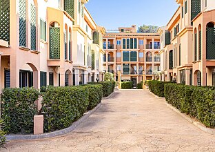 Ref. 1303680 | Ground- floor apartment in popular complex 