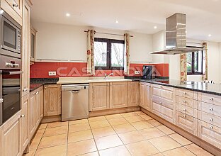 Ref. 2503676 | Mediterrane Villa in exklusiver Anlage mit Teilmeerblick 