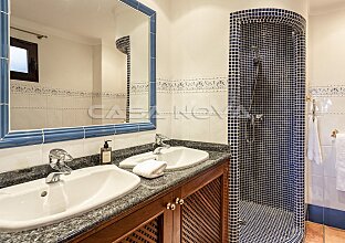 Ref. 2503676 | Mediterrane Villa in exklusiver Anlage mit Teilmeerblick 