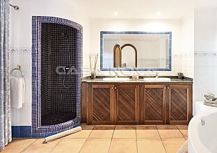 Ref. 2503676 | Mediterrane Villa in exklusiver Anlage mit Teilmeerblick 
