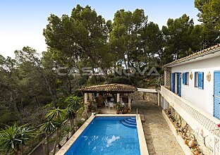 Ref. 2203683 | Atractiva villa con vistas al mar en una zona tranquila