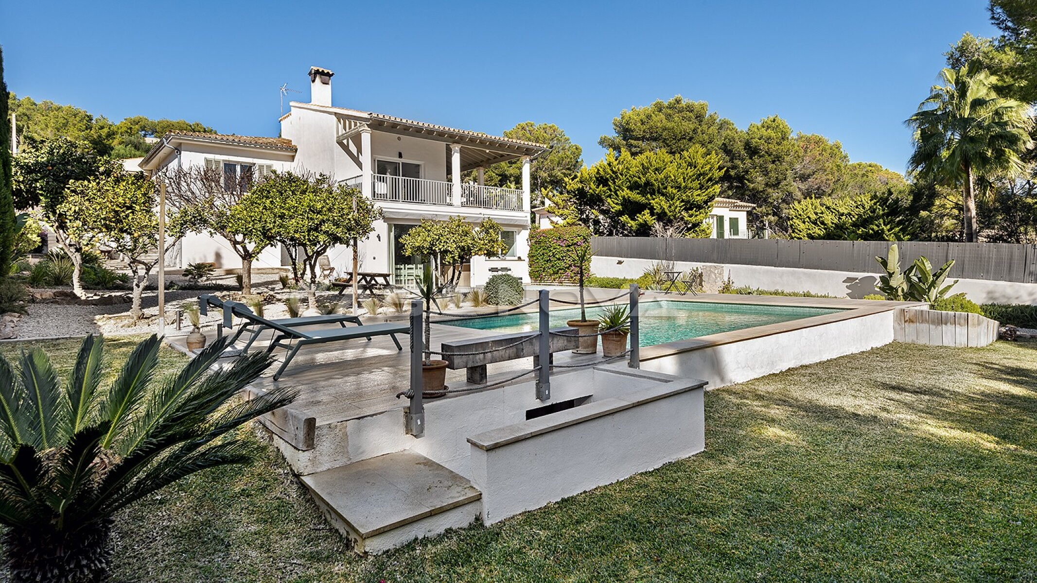 Villa im mediterranen Stil in beliebter Wohngegend