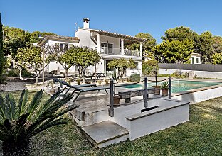 Ref. 2403686 | Villa im mediterranen Stil in beliebter Wohngegend