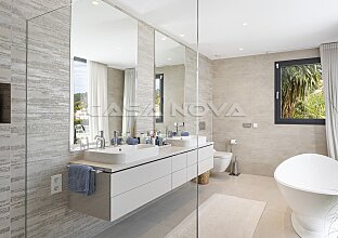 Ref. 2503694 | Exklusive Luxusvilla mit Meerblick