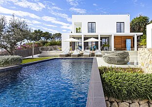 Ref. 2503694 | Exklusive Luxusvilla mit Meerblick