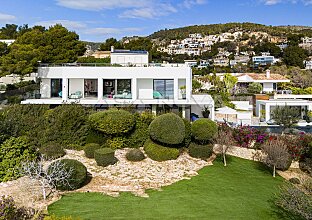 Ref. 2503694 | Exklusive Luxusvilla mit Meerblick