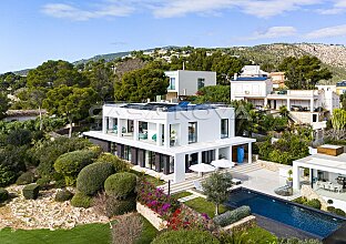 Ref. 2503694 | Exklusive Luxusvilla mit Meerblick