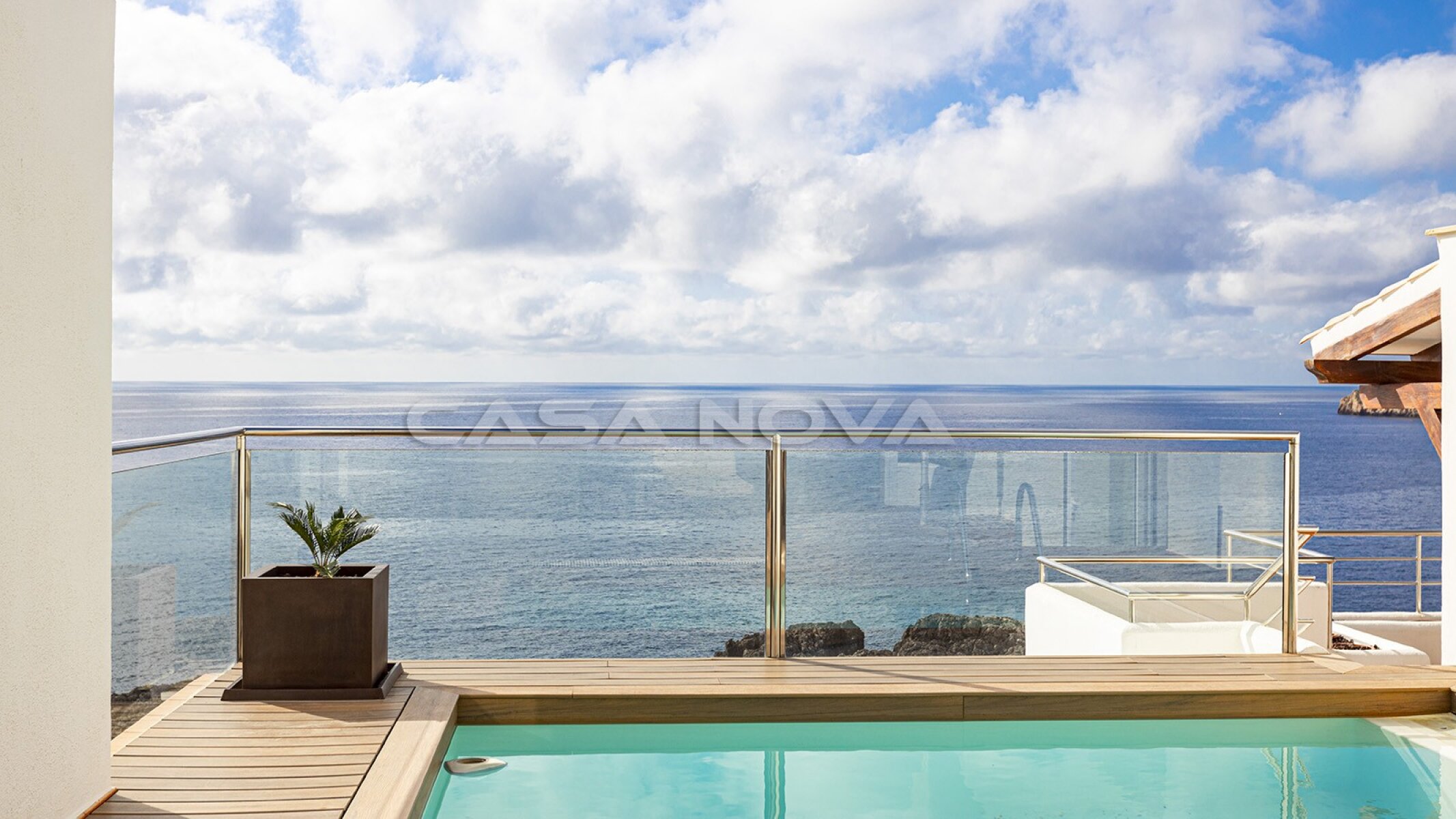 Meerblick Penthouse mit privatem Pool