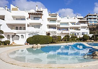 Ref. 1303695 | Meerblick Penthouse mit privatem Pool