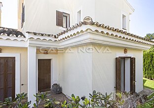 Ref. 2303696 | EXKLUSIV BEI UNS: Traumhafte Villa in einer exklusiven Anlage