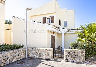Ref. 2303696 | EXKLUSIV BEI UNS: Traumhafte Villa in einer exklusiven Anlage