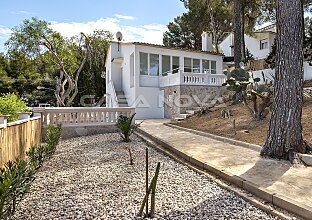 Ref. 2203710 | Attraktive Villa in ruhiger Lage 