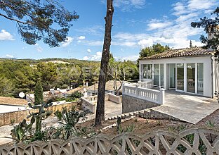 Ref. 2203710 | Attraktive Villa in ruhiger Lage 