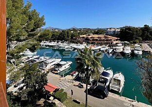 Ref. 1203714 | Kernsaniertes Penthaus direkt am Yachthafen Club Nautico 